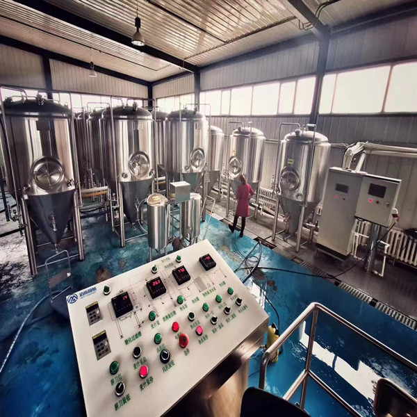 内蒙古呼和浩特大久酿造1000L啤酒厂项目